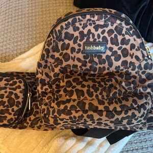Tushbaby Leopard Print Kids Carrier